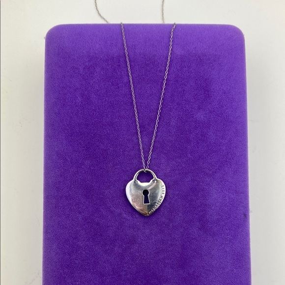 💛 Classic 925 Silver Heart Lock Pendant Necklace - Picture 1 of 7